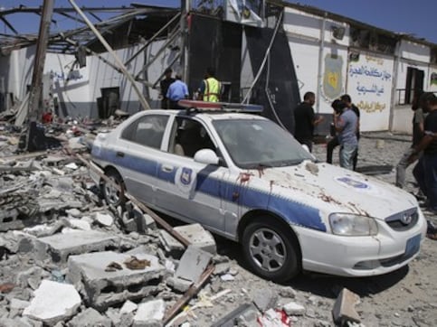 UN Security Council to hold urgent Libya talks after air strike at migrant detention centre near Tripoli kills 44, injures 130 UN Security Council to hold urgent Libya talks after air strike at migrant detention centre near Tripoli kills 44, injures 130