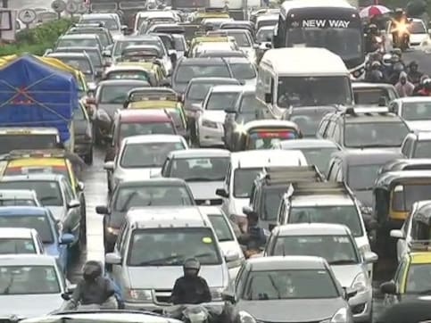 Mumbai rains: Airport operations affected as city experiences heavy rainfall; waterlogging, traffic jams in suburbs Mumbai rains: Airport operations affected as city experiences heavy rainfall; waterlogging, traffic jams in suburbs