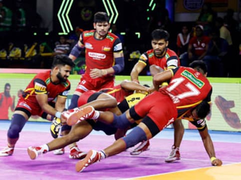 Pro Kabaddi 2019 Playoffs Highlights, UP Yoddha vs Bengaluru Bulls in Ahmedabad: Bengaluru win thrilling contest in extra time Pro Kabaddi 2019 Playoffs Highlights, UP Yoddha vs Bengaluru Bulls in Ahmedabad: Bengaluru win thrilling contest in extra time