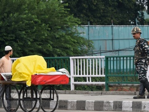 Restrictions relaxed in Jammu and Kashmir ahead of Eid; banks, markets opened, officials say no reports of violence Restrictions relaxed in Jammu and Kashmir ahead of Eid; banks, markets opened, officials say no reports of violence