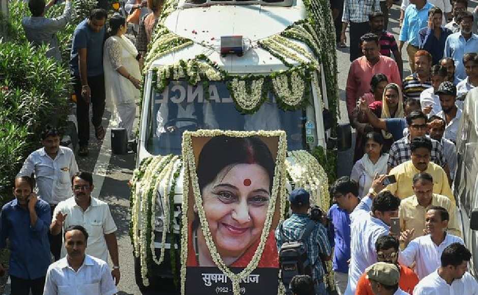 Swaraj's mortal remains were first taken to the BJP headquarters and then to the Lodhi crematorium in Delhi, where a crowd of mourners had gathered. Twitter@AIRNewsHindi Swaraj's mortal remains were first taken to the BJP headquarters and then to the Lodhi crematorium in Delhi, where a crowd of mourners had gathered. Twitter@AIRNewsHindi