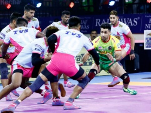 Pro Kabaddi 2019: Sandeep Dhull, Amit Hooda's clinical defensive work helps Jaipur Pink Panthers register easy win over Patna Pirates Pro Kabaddi 2019: Sandeep Dhull, Amit Hooda's clinical defensive work helps Jaipur Pink Panthers register easy win over Patna Pirates