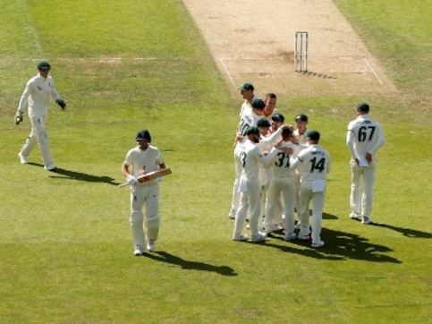 Ashes 2019: England's hope of reclaiming the Urn all but gone after monumental batting collapse on Day 2 at Headingley Ashes 2019: England's hope of reclaiming the Urn all but gone after monumental batting collapse on Day 2 at Headingley