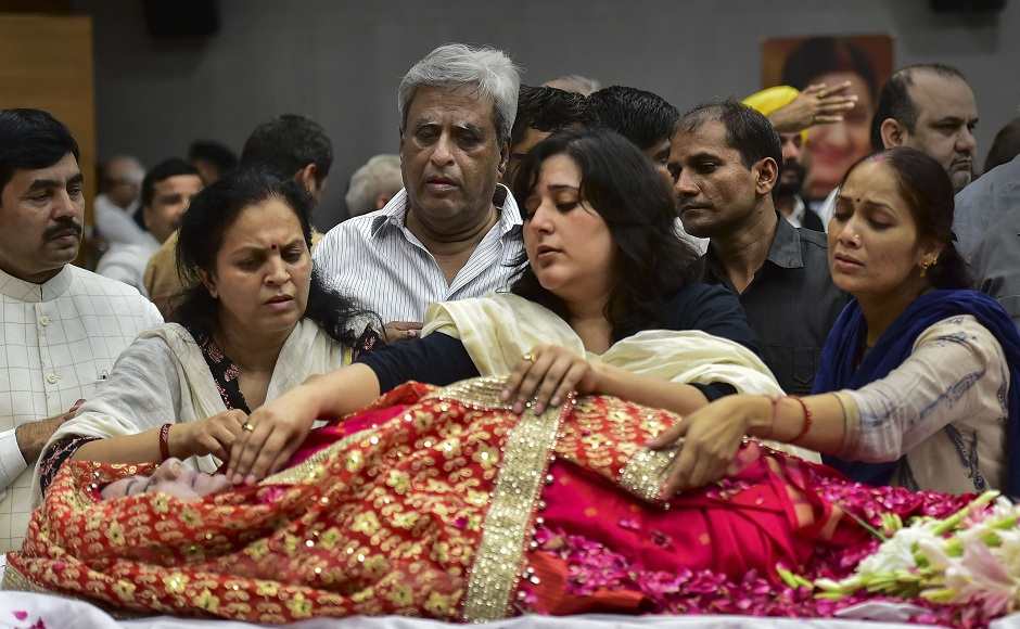 Bansuri Swaraj, daughter, and Swaraj Kaushal, husband of former external affairs minister conducted the last rites. PTI Bansuri Swaraj, daughter, and Swaraj Kaushal, husband of former external affairs minister conducted the last rites. PTI