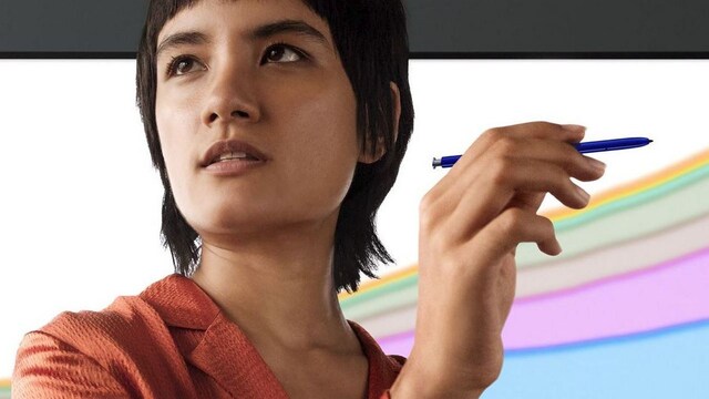 Samsung Galaxy Note 10 S-Pen supports air gestures encouraging you to wave it like a magic wand Samsung Galaxy Note 10 S-Pen supports air gestures encouraging you to wave it like a magic wand