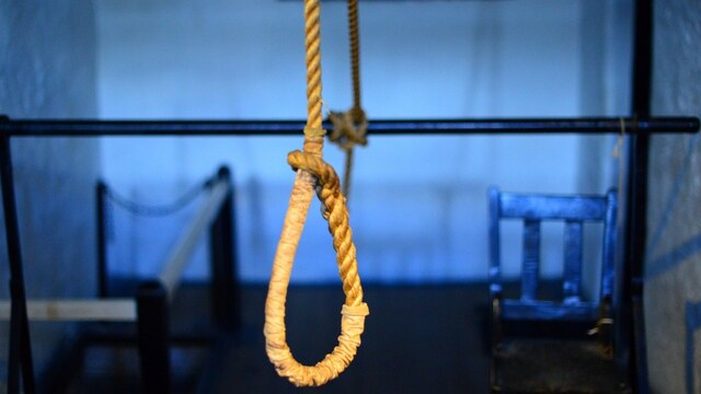 TV actress found hanging at rented home in Kolkata