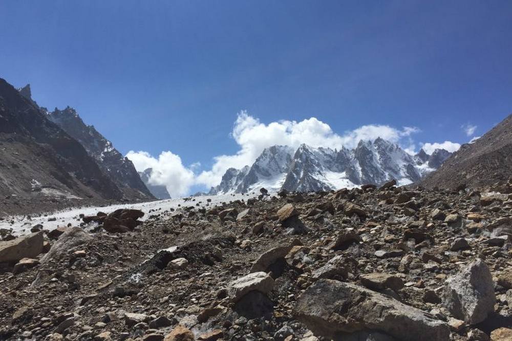 Debris cover over Chhota Shigri Glacier tongue at approx. 4300 metres above sea level. image credit: MF Azam.