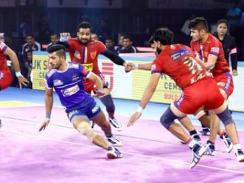 Pro Kabaddi 2019: Bengal Warriors play out tie with Gujarat Fortunegiants; Haryana Steelers stage convincing win over Dabang Delhi