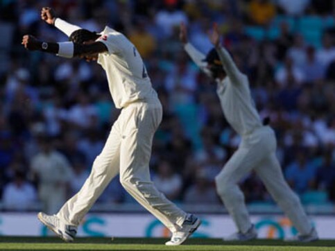 Ashes 2019: Jofra Archer gets six-wicket haul as England bowl Australia out for 225 on Day 2 Ashes 2019: Jofra Archer gets six-wicket haul as England bowl Australia out for 225 on Day 2