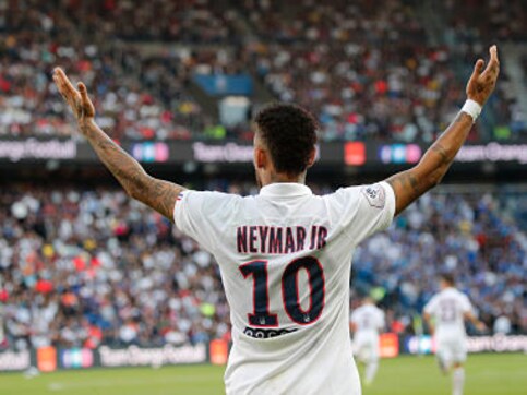 Ligue 1: Neymar shrugs off hostile reception from Paris Saint-Germain fans to score stunning injury-time winner against Strasbourg Ligue 1: Neymar shrugs off hostile reception from Paris Saint-Germain fans to score stunning injury-time winner against Strasbourg