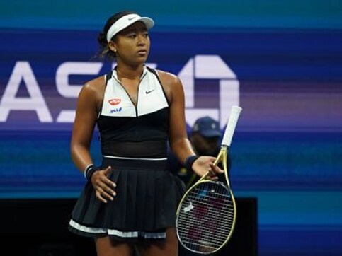 US Open 2019: Naomi Osaka's title defence ends with straight-sets defeat to Belinda Bencic in fourth round US Open 2019: Naomi Osaka's title defence ends with straight-sets defeat to Belinda Bencic in fourth round