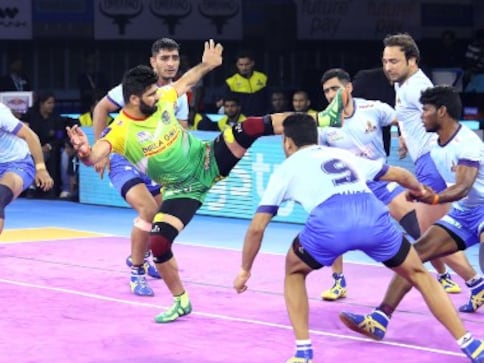 Pro Kabaddi 2019: Pardeep Narwal's super show helps Patna Pirates halt losing streak; UP Yoddha get better of Gujarat Fortunegiants