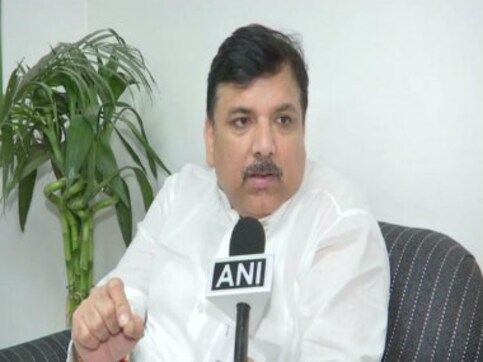 AAP slams BJP for undermining Delhi government’s anti-dengue campaign, says party trying to ‘politicise deadly disease' AAP slams BJP for undermining Delhi government’s anti-dengue campaign, says party trying to ‘politicise deadly disease'