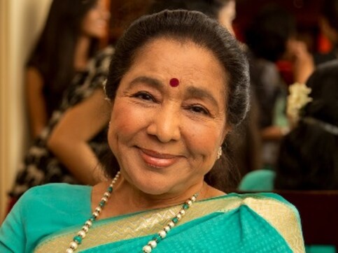 Asha Bhosle gets signed note from Justin Trudeau on 86th birthday; singer thanks Canada PM for 'acknowledging her presence' Asha Bhosle gets signed note from Justin Trudeau on 86th birthday; singer thanks Canada PM for 'acknowledging her presence'
