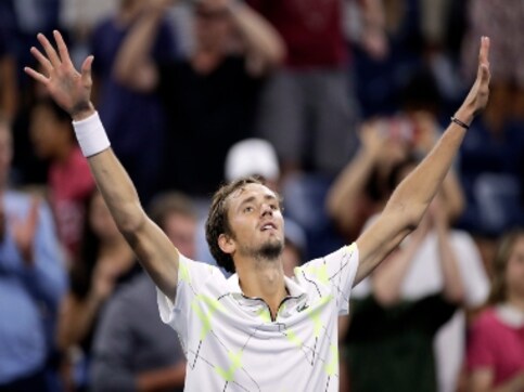 US Open 2019: Daniil Medvedev calls himself an 'idiot' for making obscene gesture at chair umpire during his third-round match US Open 2019: Daniil Medvedev calls himself an 'idiot' for making obscene gesture at chair umpire during his third-round match