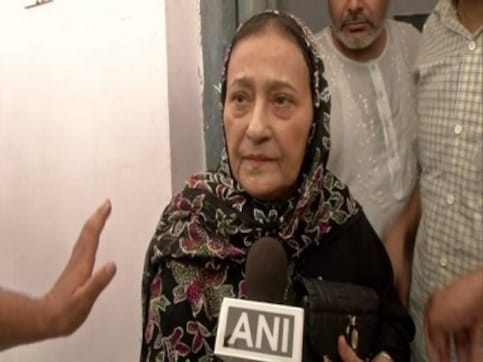 Uttar Pradesh Assembly bypolls: SP fields Azam Khan's wife Tazeen Fatima from Rampur seat vacated by him Uttar Pradesh Assembly bypolls: SP fields Azam Khan's wife Tazeen Fatima from Rampur seat vacated by him