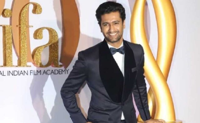 Vicky Kaushal was honoured with the award for Best Supporting Actor in Sanju Vicky Kaushal was honoured with the award for Best Supporting Actor in Sanju