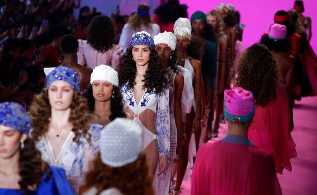 The 2019 show of the fifth largest fashion week in the world kicked off on 13 October at Sao Paulo in Brazil. Taking to the ramp among other collections was Patbo, showcasing Patricia Bonaldi’s couture for the season. The Associated Press/ Nelson Antoine The 2019 show of the fifth largest fashion week in the world kicked off on 13 October at Sao Paulo in Brazil. Taking to the ramp among other collections was Patbo, showcasing Patricia Bonaldi’s couture for the season. The Associated Press/ Nelson Antoine