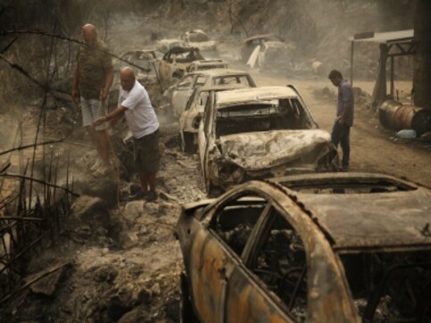 Lebanon turns to neighbours for help with fighting forest fires; calls on Cyprus, Greece to send firefighting planes to Beirut Lebanon turns to neighbours for help with fighting forest fires; calls on Cyprus, Greece to send firefighting planes to Beirut