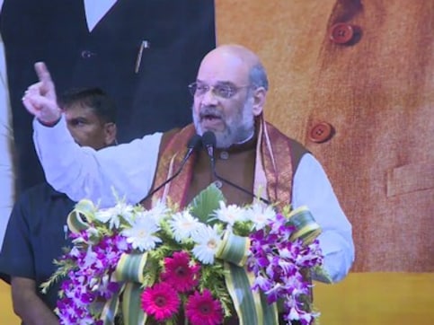 'Will expel all infiltrators': In Kolkata, Amit Shah slams Mamata Banerjee for opposing NRC, terms decision on J&K tribute to Syama Prasad Mookherjee 'Will expel all infiltrators': In Kolkata, Amit Shah slams Mamata Banerjee for opposing NRC, terms decision on J&K tribute to Syama Prasad Mookherjee