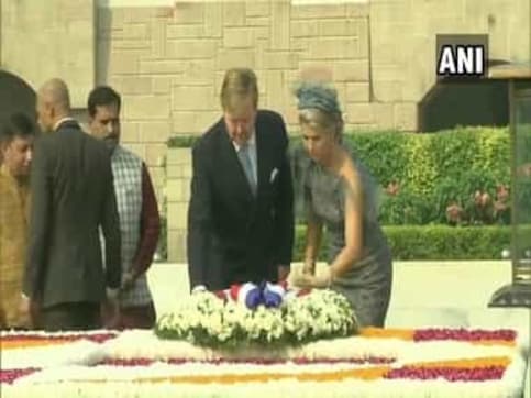 Dutch king and queen pay tribute to Mahatma Gandhi at Rajghat; royal couple met Ram Nath Kovind, Narendra Modi earlier today Dutch king and queen pay tribute to Mahatma Gandhi at Rajghat; royal couple met Ram Nath Kovind, Narendra Modi earlier today