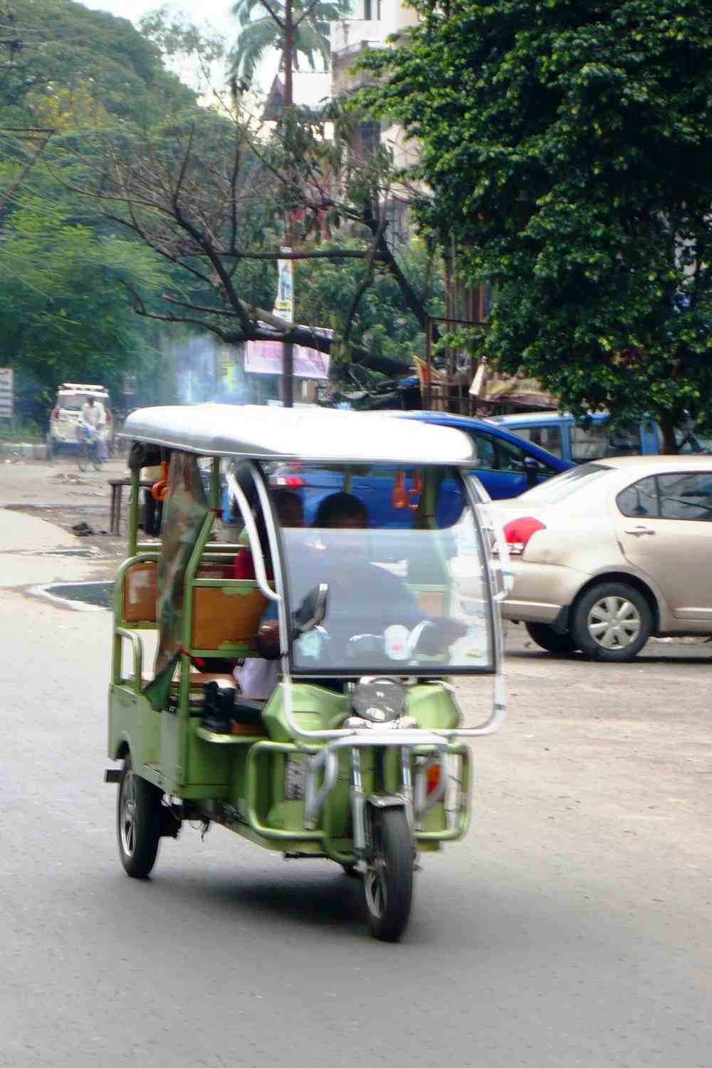 An electric auto rickshaw in Siliguri. image credit: Wikipedia