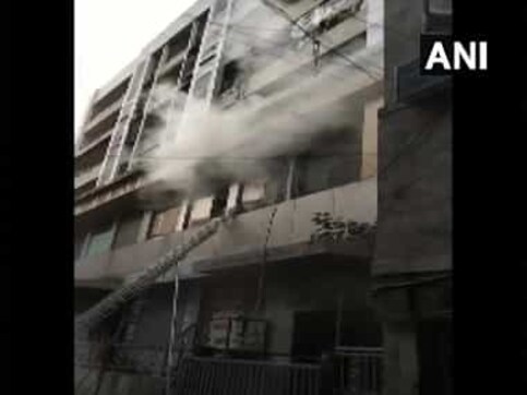 Fire in Mumbai's Grant Road area: Fire fighter, 5 others suffer from suffocation after blaze reported in Aditya Arcade Fire in Mumbai's Grant Road area: Fire fighter, 5 others suffer from suffocation after blaze reported in Aditya Arcade