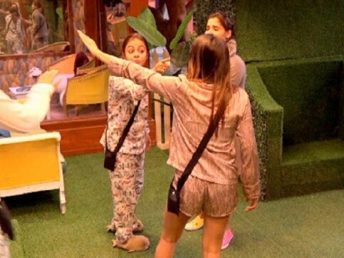 Bigg Boss 13 Day 5 highlights: Shefali Bagga quashes Devoleena Bhattacharjee's chances to be Queen of house Bigg Boss 13 Day 5 highlights: Shefali Bagga quashes Devoleena Bhattacharjee's chances to be Queen of house