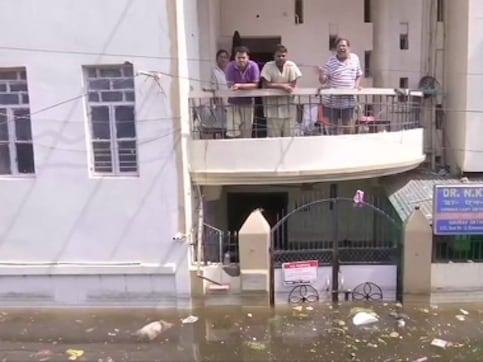 Bihar floods: Toll rises to 40 as NDRF, SDRF, IAF rush for rescue ops; Patna, Bhagalpur, Darbhanga among worst affected districts Bihar floods: Toll rises to 40 as NDRF, SDRF, IAF rush for rescue ops; Patna, Bhagalpur, Darbhanga among worst affected districts