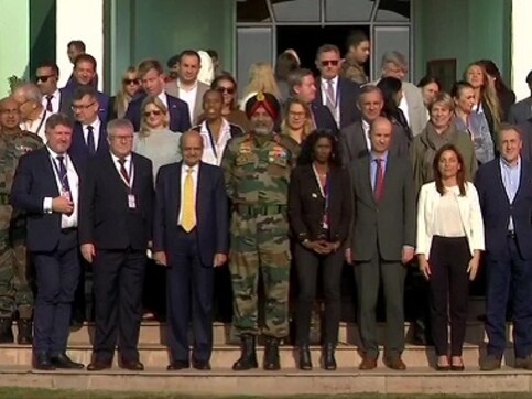 EU MPs visit Kashmir: Lawmakers briefed on Pakistan's role in 'fuelling terrorism'; Opposition launches scathing criticism against Centre EU MPs visit Kashmir: Lawmakers briefed on Pakistan's role in 'fuelling terrorism'; Opposition launches scathing criticism against Centre