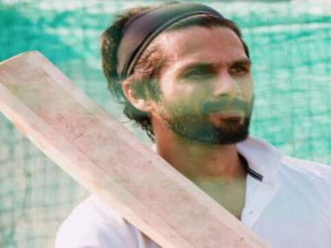 After Kabir Singh, Shahid Kapoor to play cricket in Jersey! After Kabir Singh, Shahid Kapoor to play cricket in Jersey!