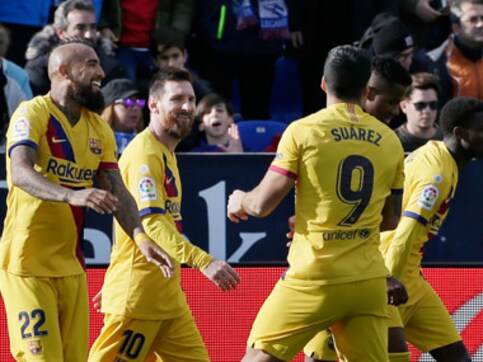 LaLiga: Real Madrid come from behind to beat Real Sociedad and keep pace with Barcelona at the top LaLiga: Real Madrid come from behind to beat Real Sociedad and keep pace with Barcelona at the top