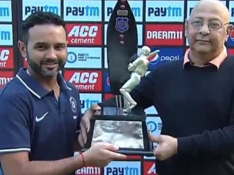 Deodhar Trophy 2019: Kedar Jadhav hits 86, Shahbaz Nadeem picks four-fer to help India B beat India C in final, lift trophy Deodhar Trophy 2019: Kedar Jadhav hits 86, Shahbaz Nadeem picks four-fer to help India B beat India C in final, lift trophy