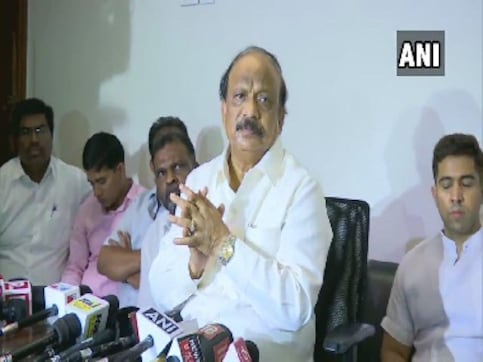 Disqualified Karnataka MLAs, barring Roshan Baig, join BJP after SC allows them to contest 5 Dec Assembly bypolls Disqualified Karnataka MLAs, barring Roshan Baig, join BJP after SC allows them to contest 5 Dec Assembly bypolls