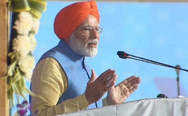Later, Modi inaugurated the the passenger terminal building of the Kartarpur Corridor which connects the Dera Baba Nanak in India's Punjab with Darbar Sahib at Kartarpur in Narowal district of Pakistan's Punjab province. "It is a corridor for the nation. I want to thank Prime Minister Imran Khan in extending support to expedite the initiative of Kartarpur Corridor," he said. PTI Later, Modi inaugurated the the passenger terminal building of the Kartarpur Corridor which connects the Dera Baba Nanak in India's Punjab with Darbar Sahib at Kartarpur in Narowal district of Pakistan's Punjab province. "It is a corridor for the nation. I want to thank Prime Minister Imran Khan in extending support to expedite the initiative of Kartarpur Corridor," he said. PTI