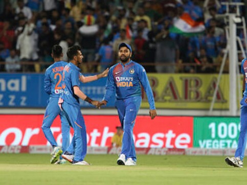 India vs Bangladesh: Rohit Sharma feels 'important member' Yuzvendra Chahal has proved his worth once again in middle overs India vs Bangladesh: Rohit Sharma feels 'important member' Yuzvendra Chahal has proved his worth once again in middle overs