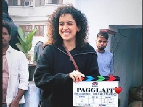 Sanya Malhotra's upcoming film Pagglait goes on floors; Guneet Monga, Ekta Kapoor to produce the feature Sanya Malhotra's upcoming film Pagglait goes on floors; Guneet Monga, Ekta Kapoor to produce the feature
