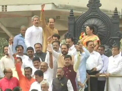 Uddhav Thackeray-led Maha Vikas Aghadi sails through floor test, gets 169 votes in 288-member House; BJP stages walkout Uddhav Thackeray-led Maha Vikas Aghadi sails through floor test, gets 169 votes in 288-member House; BJP stages walkout