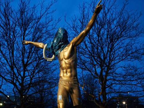 Sweden football legend Zlatan Ibrahimovic's statue fenced off as Malmo fans vent fury over Hammarby deal Sweden football legend Zlatan Ibrahimovic's statue fenced off as Malmo fans vent fury over Hammarby deal