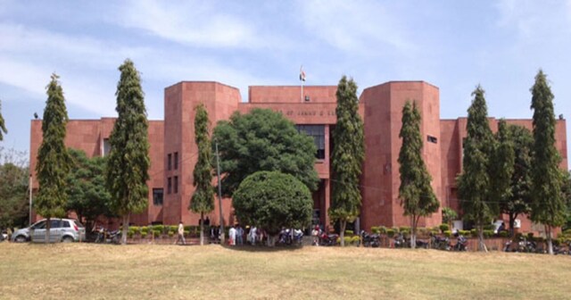 Centre appoints Rajesh Bindal as acting Chief Justice of Jammu and Kashmir High Court