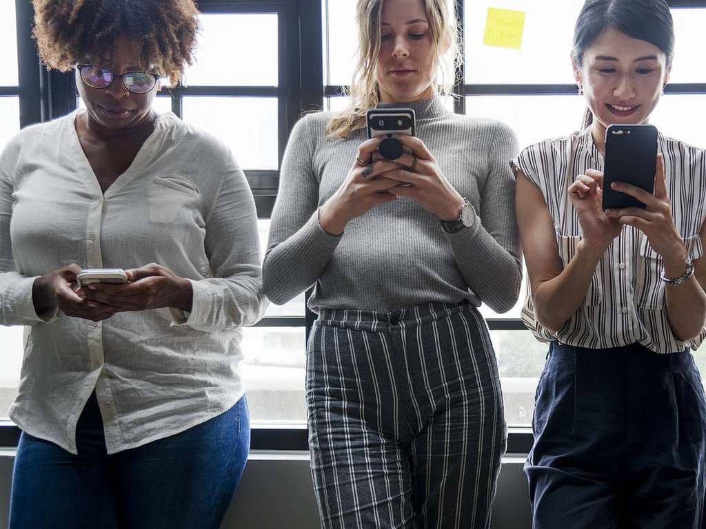 Free internet access should be declared a human right despite who pays the bill