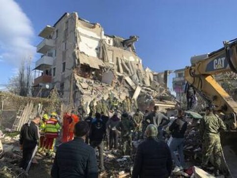 Earthquake in Albania leaves 14 dead, over 600 injured; rescue crews use excavators to look for survivors Earthquake in Albania leaves 14 dead, over 600 injured; rescue crews use excavators to look for survivors