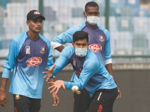 India vs Bangladesh: Civic agencies intensify water sprinkling around Arun Jaitley Stadium to curb pollution ahead of first T20I in Delhi India vs Bangladesh: Civic agencies intensify water sprinkling around Arun Jaitley Stadium to curb pollution ahead of first T20I in Delhi