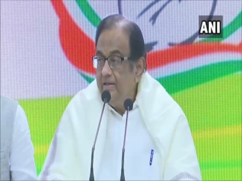 P Chidambaram attacks Centre over 'floundering state of economy', detentions in Kashmir; claims 'govt is incapable of pulling country out of crisis' P Chidambaram attacks Centre over 'floundering state of economy', detentions in Kashmir; claims 'govt is incapable of pulling country out of crisis'