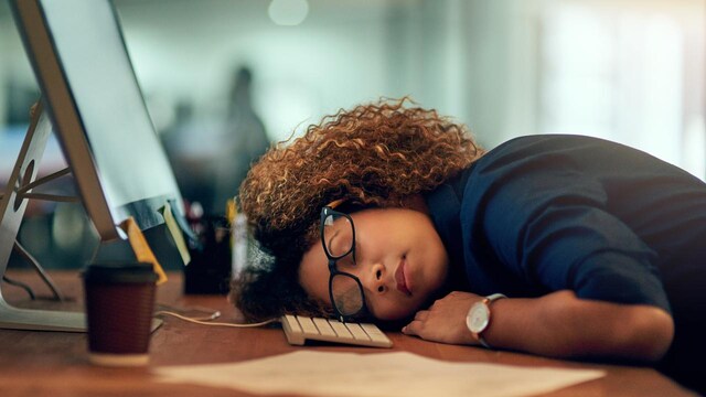 Stressed, tired and can’t sleep? Your body could be telling you it has adrenal fatigue Stressed, tired and can’t sleep? Your body could be telling you it has adrenal fatigue