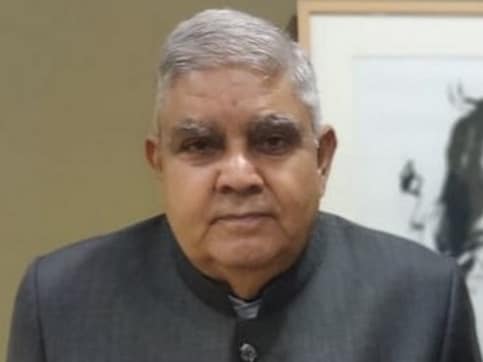 West Bengal guv Jagdeep Dhankhar forced to leave Calcutta University convocation after students protest, raise anti-CAA slogans West Bengal guv Jagdeep Dhankhar forced to leave Calcutta University convocation after students protest, raise anti-CAA slogans