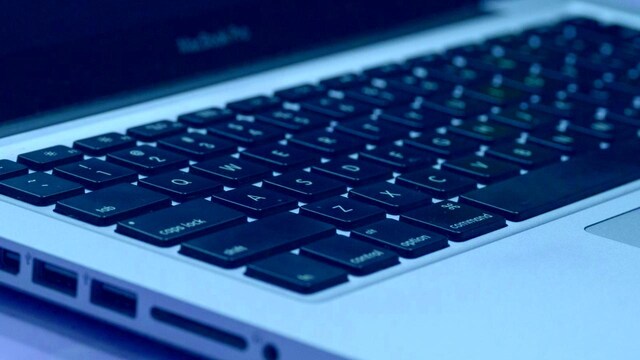Doorknobs, keyboards and four other spots in offices that are loaded with germs Doorknobs, keyboards and four other spots in offices that are loaded with germs