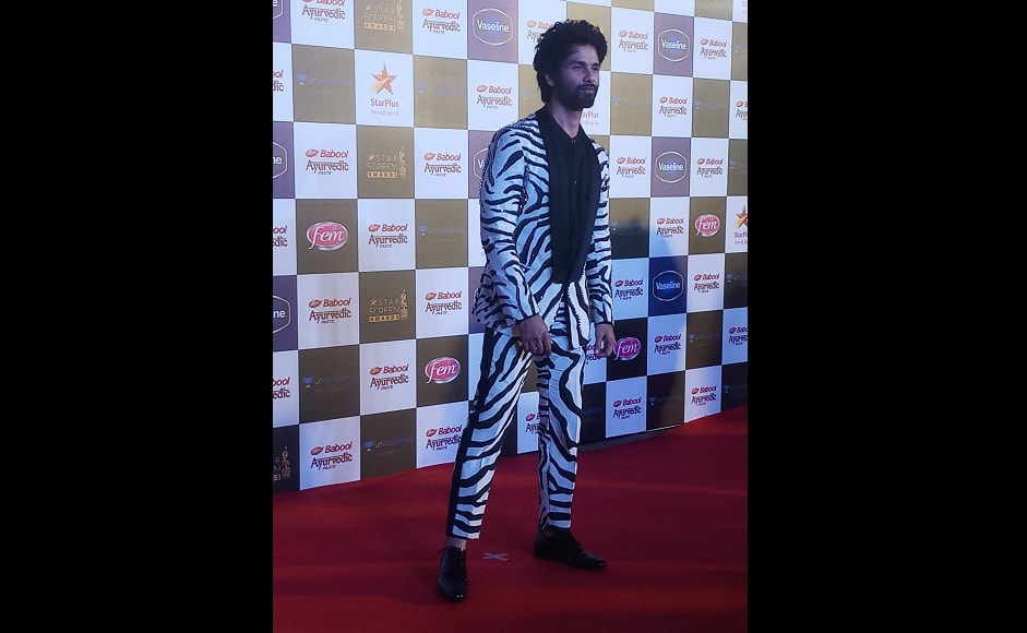 Shahid Kapoor seems sharp in a black & white printed suit | Image - Simran Singh Shahid Kapoor seems sharp in a black & white printed suit | Image - Simran Singh