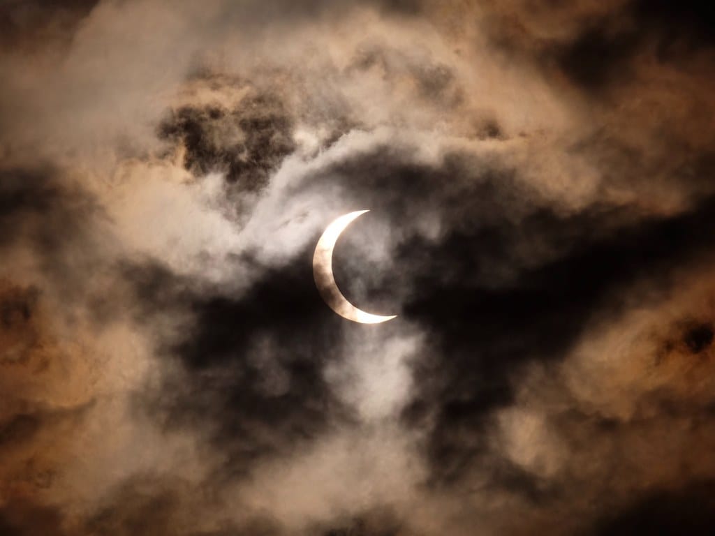 Another view of the solar eclipse on 26 December from Mumbai through partly cloudy skies. Image: Anirudh Regidi/Tech2 Another view of the solar eclipse on 26 December from Mumbai through partly cloudy skies. Image: Anirudh Regidi/Tech2
