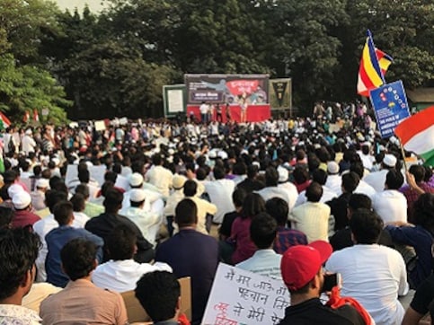 'CAA, NRC are not only against Muslims, but whole country': Student leaders lead charge against 'divisive' policy at Mumbai's Azad Maidan 'CAA, NRC are not only against Muslims, but whole country': Student leaders lead charge against 'divisive' policy at Mumbai's Azad Maidan